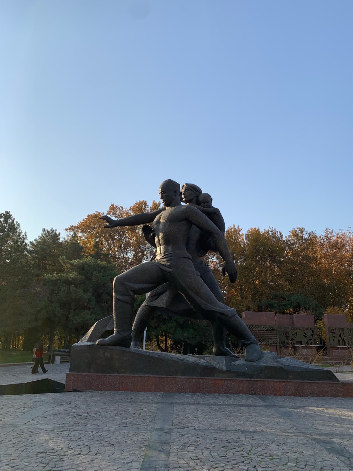 Монумент «Мужество»