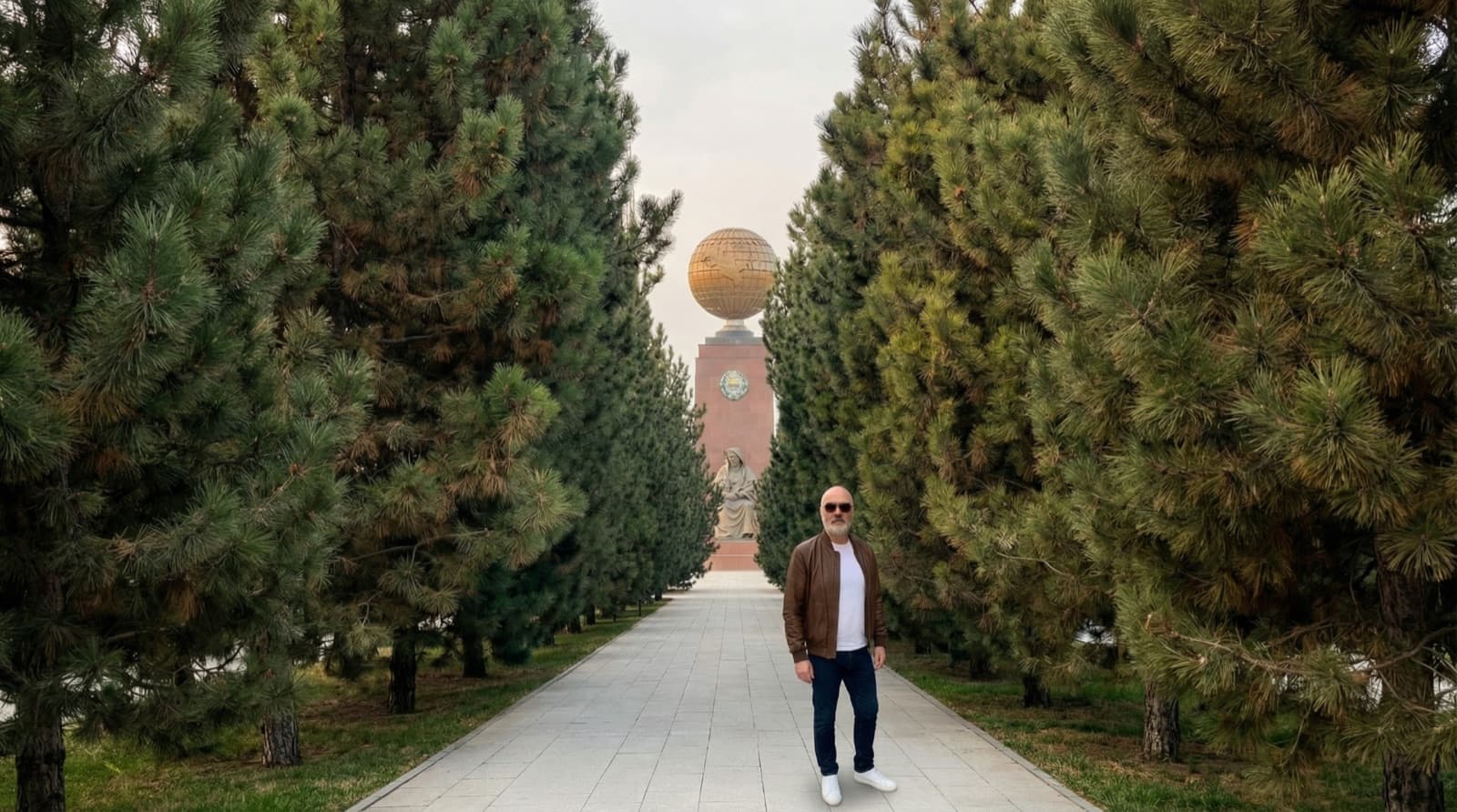Площадь Мустакиллик